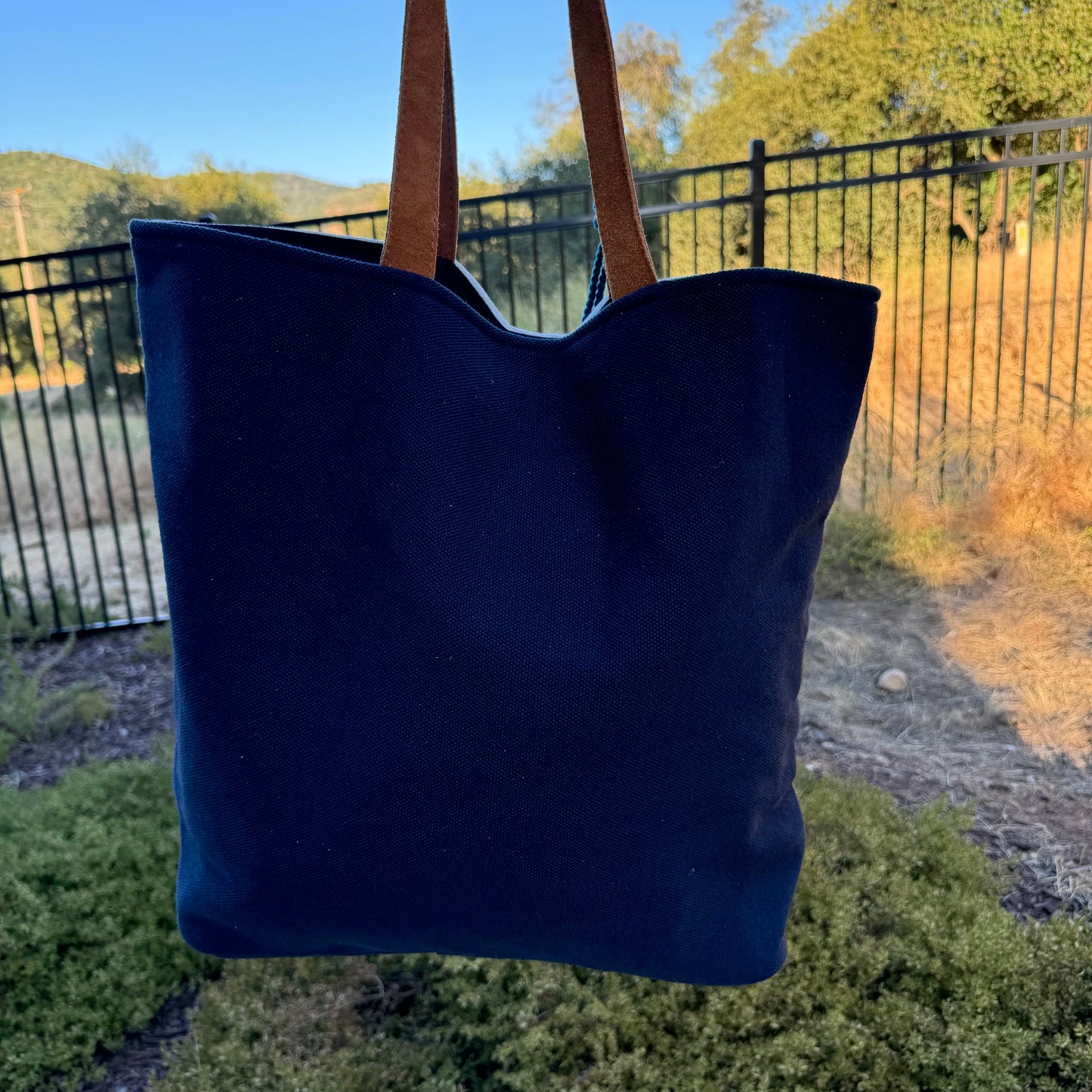 Large Woven Mountain Scene Tote Handbag